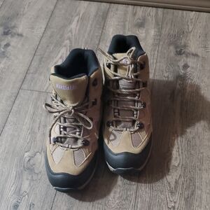 NEW---Northside Beige and Black Hiking & Outdoor Boots
